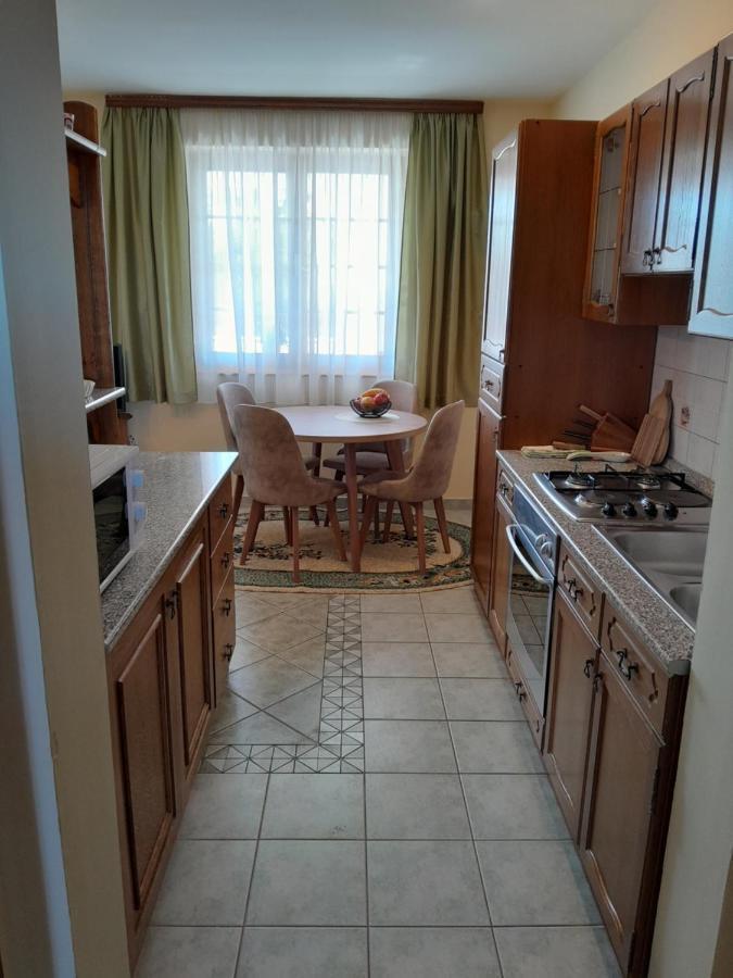 Apartments Stojakovic ポレッチ エクステリア 写真