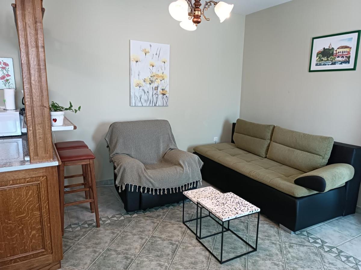 Apartments Stojakovic ポレッチ エクステリア 写真