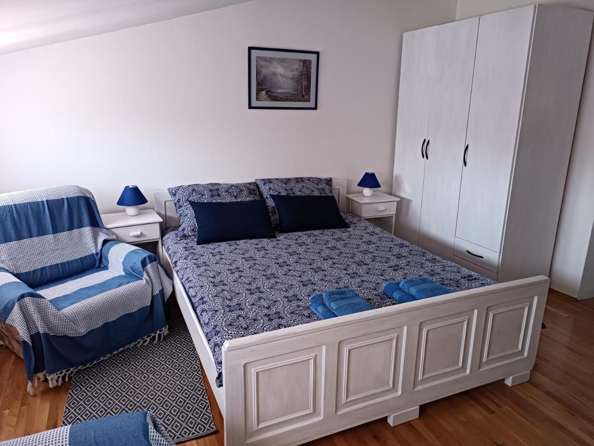 Apartments Stojakovic ポレッチ エクステリア 写真